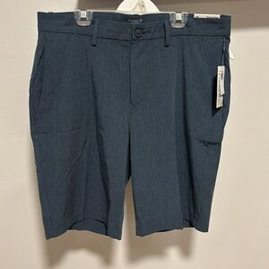 Men’s Old Navy active shorts.